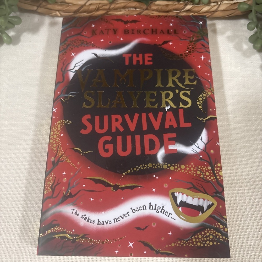 The Vampire Slayer's Survival Guide by Katy Birchall [Paperback] New Fantasy - Picture 5 of 11